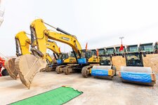 A7_ Máy móc sẵn sàng cho lễ khởi công tuyến đường sắt tốc độ cao Hà Nội - Quảng Ninh..jpg
