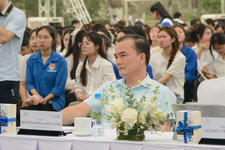 daihoc-tan-trao-hanh-trinh-tu-trai-tim-anh-.jpg