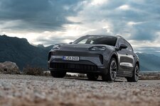 porsche-cayenne-ev-anh-11.jpeg