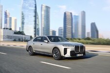 bmw-7-series-anh-4 Large.jpeg