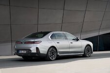 bmw-7-series-anh-5 Large.jpeg