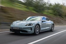 Porsche-Taycan-review.jpeg