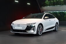 Audi_Sportback-etron_01.jpg