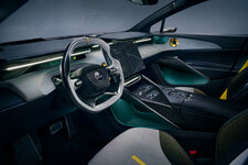 07_Lotus_Eletre_Yellow_Studio_INT1_press.jpg