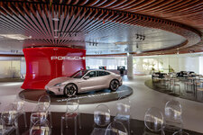 porsche-viet-nam-anh-2.jpg