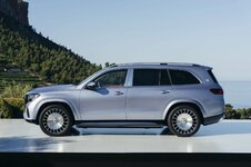 2026-Mercedes-Maybach-GLS-680-39 (Large).jpeg