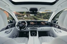 2026-Mercedes-Maybach-GLS-680-14 (1) (Large).jpeg