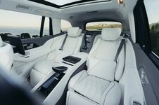 2026-Mercedes-Maybach-GLS-680-22 (Large).jpeg