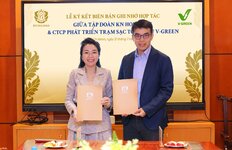 vinfast-kn-holding.jpg