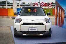 Mini-Aceman-EV-giá-hơn-hai-tỷ-đồng (6).jpg
