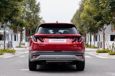 Hyundai Tucson-5 Large.jpeg