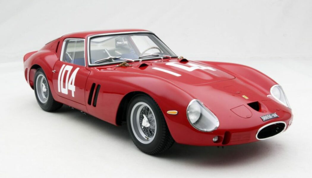 Ferrari 250 GTO 1962 trở thành chiếc xe đắt nhất từng được rao trên sàn đấu giá