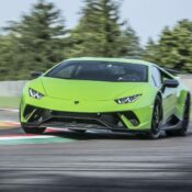 Lamborghini Huracan giật giải xe tốt nhất do Motor Trend bình chọn