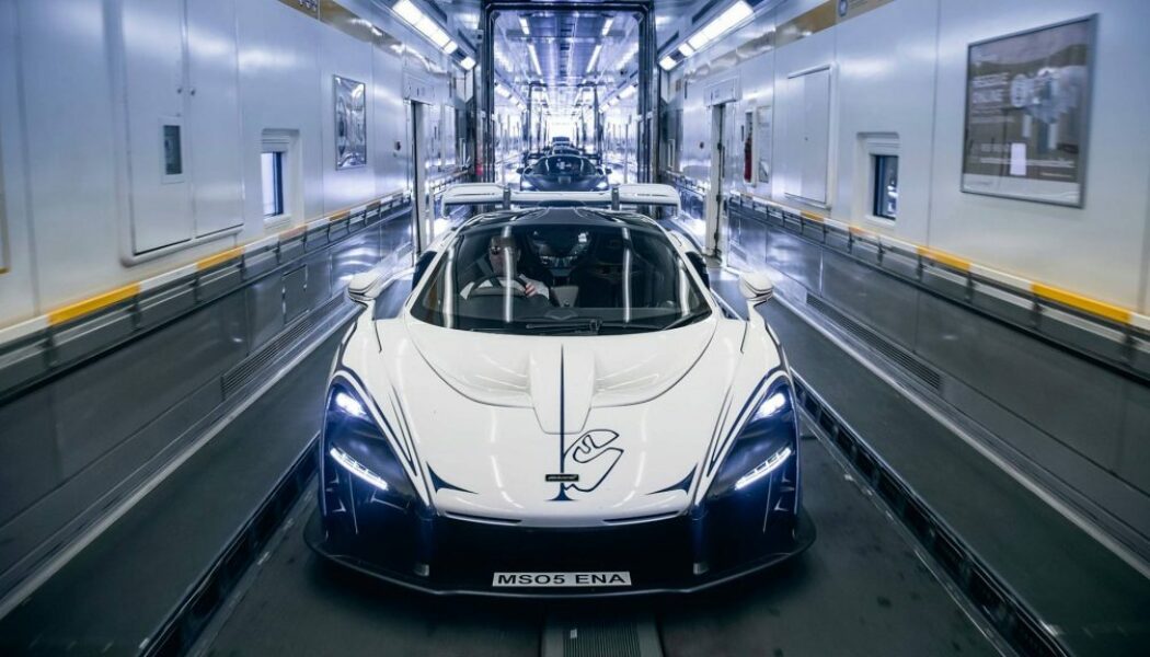 Mclaren Senna số khung 001 lăn bánh khỏi nhà máy với màu sơn đặc biệt