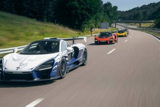 Xem Mclaren Senna tăng tốc lên 300 km/h trong chưa đầy 20 giây