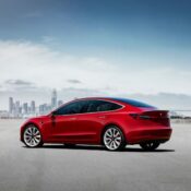 Tesla sản xuất 70.000 chiếc Model 3 trong hơn một năm