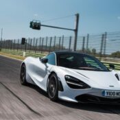 Xem Mclaren 720S lập kỷ lục tại đường đua Magny-Cours