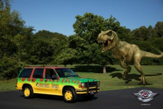 Chi tiết Ford Explorer 1993 độ theo bom tấn Jurassic Park