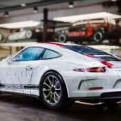 Porsche đưa ra lựa chọn “phổ thông” hơn cho 911 R