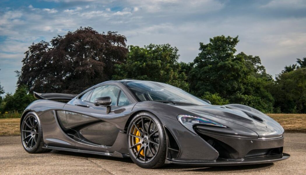 Tay đua từng vô địch giải đua Công thức 1 bất ngờ rao bán Mclaren P1