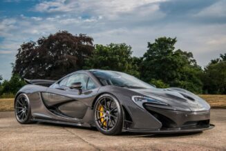 Tay đua từng vô địch giải đua Công thức 1 bất ngờ rao bán Mclaren P1