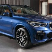 Diện kiến BMW X5 màu độc tại Abu Dhabi