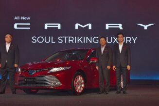 Toyota Camry 2019 hoàn toàn mới ra mắt Thái Lan, đã ở rất gần Việt Nam