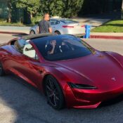 Tesla Roadster thế hệ mới tiếp tục xuất hiện tại các đại ly