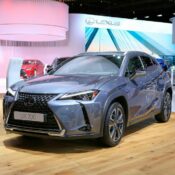 Crossover UX của Lexus sẵn sàng tấn công thị trường Châu Âu