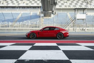 Porsche ra mắt Panamera GTS 2019 với giá từ 128.000 USD