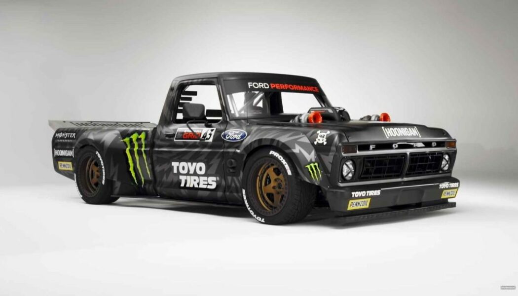 Ken Block kỷ niệm 10 trình diễn bằng mẫu bán tải Hoonitruck