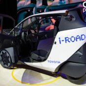 [VMS 2018] Toyota i-ROAD – Chiếc xe 3 bánh ngộ nghĩnh