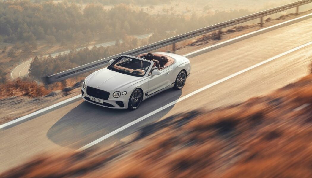 Bentley ra mắt mẫu xe mui trần New Continental GTC