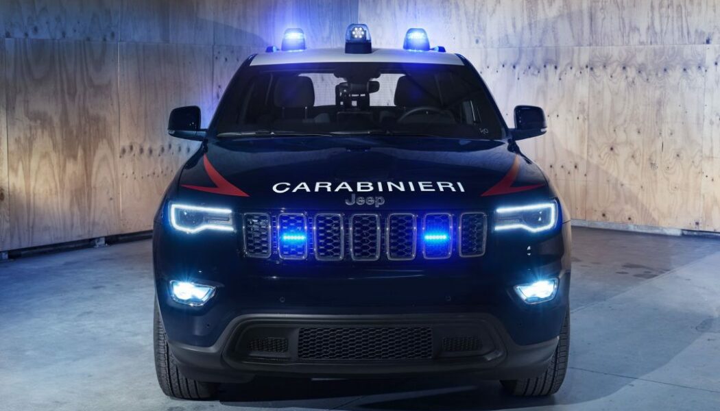 Cảnh sát Ý dùng Jeep Grand Cheerokee để chống khủng bố