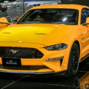 Xem Ford Mustang GT 2019 màu cam Orange Fury trưng bày tại Malaysia