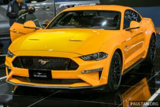 Xem Ford Mustang GT 2019 màu cam Orange Fury trưng bày tại Malaysia