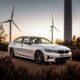 Xe sang tiết kiệm: BMW 330e hybrid cắm điện, sạc đầy đi được 60 km