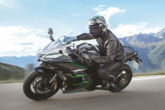 Siêu mô tô Kawasaki Ninja H2 SX SE+ có giá từ 25.000 USD