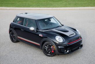 MINI JCW Knights Edition – xe nhỏ thể thao cá tính