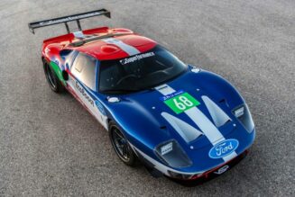 Superformance biến Ford GT40 thành xe đua hiện đại