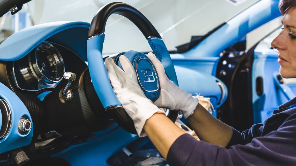 2017-bugatti-chiron-production-at-molsheim-factory-13-1024x576.jpg
