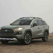 Toyota công bố giá bán RAV4 tại Mỹ