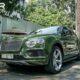 Cận cảnh Bentley Bentayga màu độc trên phố Sài Gòn