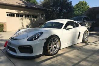Porsche sẵn sàng bán ra Cayman GT4 Rally nếu nhận đủ đơn đặt hàng