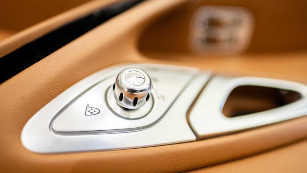 bugatti-veyron-interior-for-sale-4-1024x576.jpg