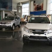 Isuzu mu-X giảm giá 150 triệu đồng “xả hàng tồn” tại Việt Nam