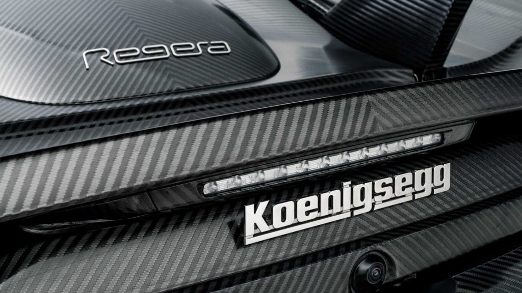 koenigsegg-regera-with-bare-carbon-fiber-body-7-1024x576.jpg