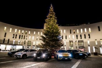 Hành trình đón Giáng Sinh 2018 của đoàn siêu SUV Lamborghini Urus và LM002