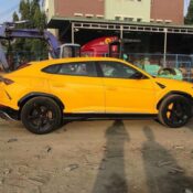 Thêm Lamborghini Urus màu vàng tuyệt đẹp về Việt Nam