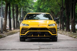 Lamborghini Urus màu vàng được rao bán với giá hơn 21 tỷ đồng tại Việt Nam